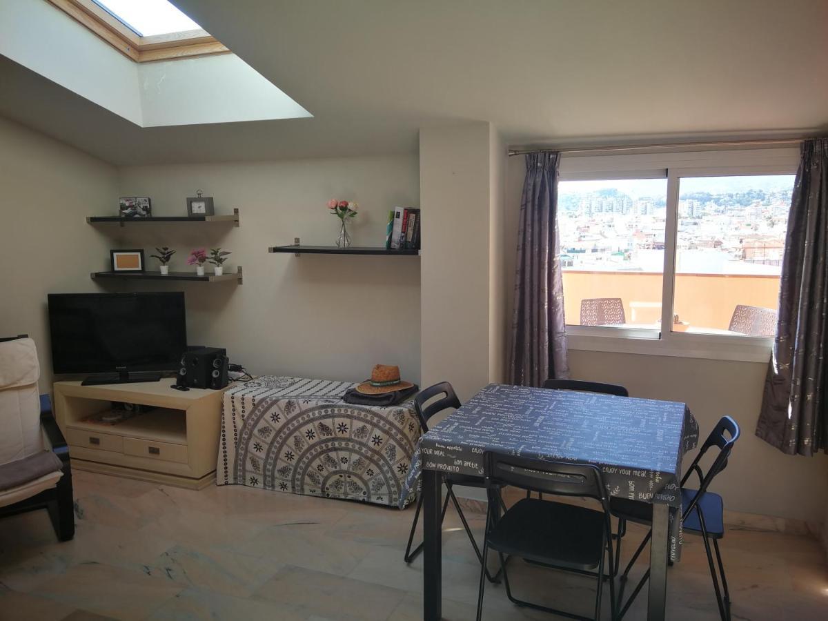 Apartamento Atico Carmen フエンヒロラ エクステリア 写真