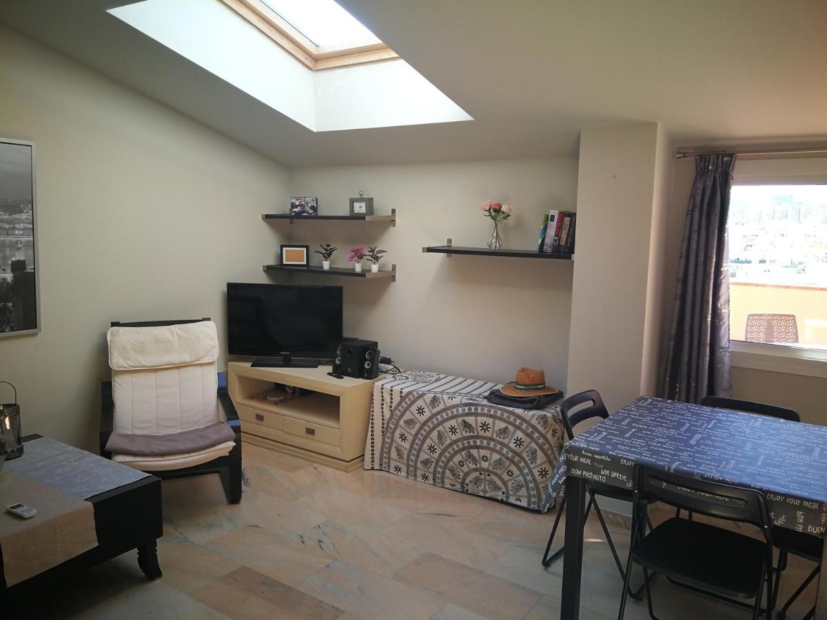 Apartamento Atico Carmen フエンヒロラ エクステリア 写真